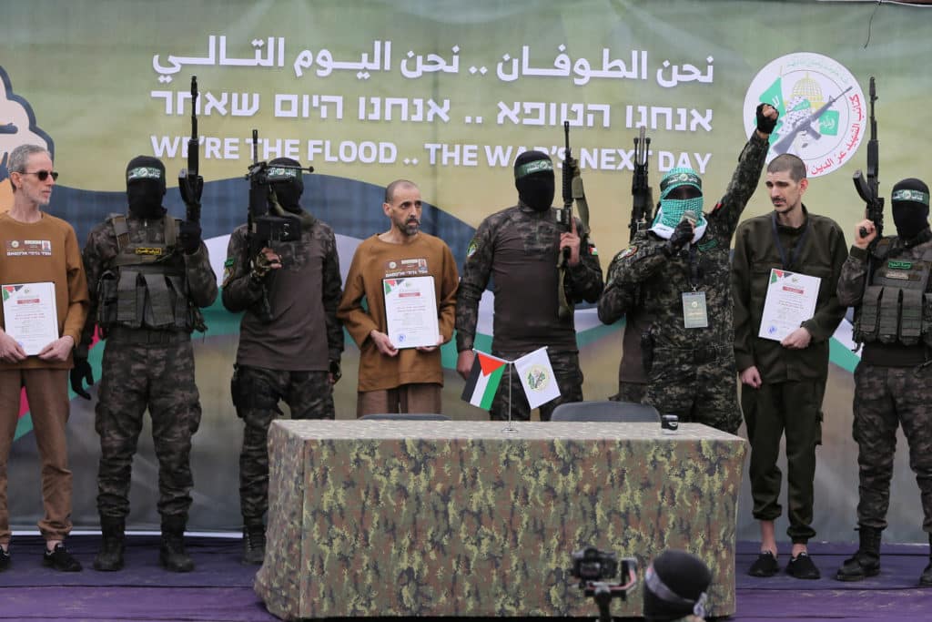 Katil İsrail Hamas ile Ateşkes ve Esir Takası Görüşmelerinin Yeni Aşamasını Başlatıyor
