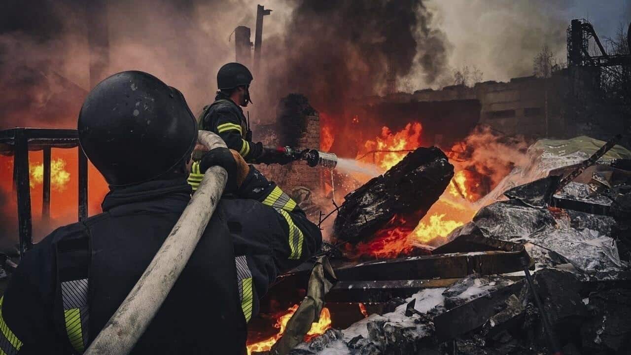 Rusya’dan Kiev’e Yeni Saldırı: 8 Yaralı, 153 Cephe Çatışması ve Artan İHA Tehdidi